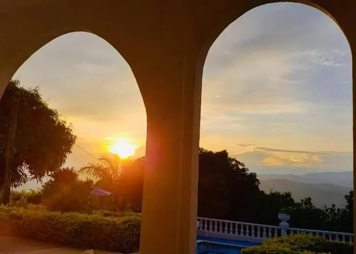 Casa de campo mesitas del colegio