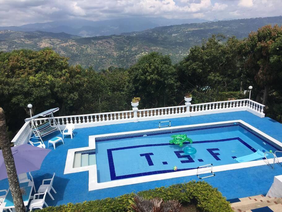 Mesitas Del Colegio Сasa de vacaciones
